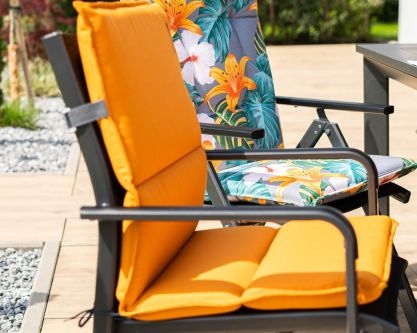 Chaise à dossier bas - banner