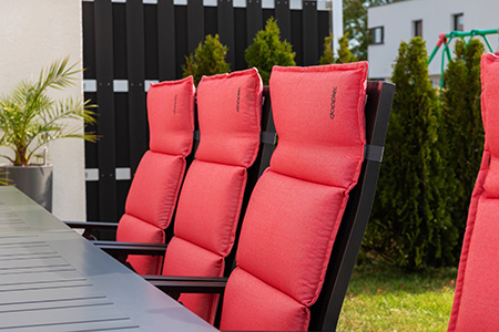 Chaise à haut dossier - banner